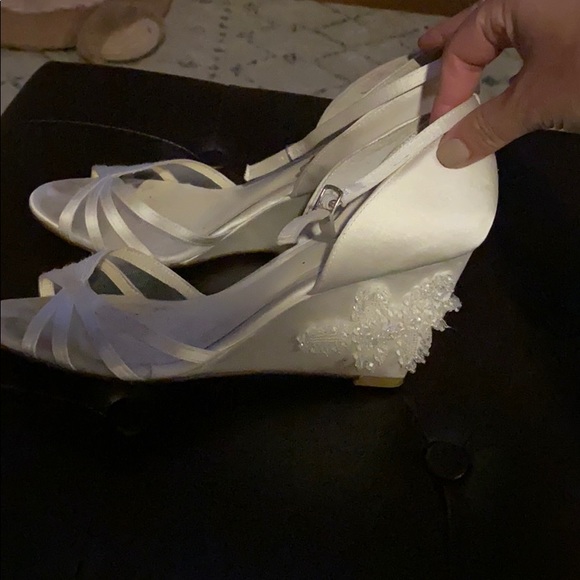 menbur wedding shoes